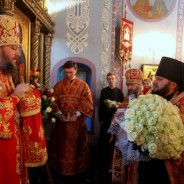 Митрополит Бориспільський і Броварський Антоній звершив Пасхальну вечірню у храмі Різдва Богородиці