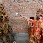Митрополит Бориспільський і Броварський Антоній освятив хрести для Свято-Іллінського храму міста Борисполя