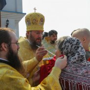 Митрополит Бориспільський і Броварський Антоній звершив Божественну літургію просто неба в місті Бориспіль