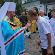 Митрополит Бориспільський і Броварський Антоній молився з дітьми з прифронтової зони АТО