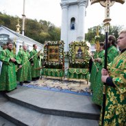 Митрополит Антоній співслужив Предстоятелю Української Православної Церкви у Святогірській Лаврі