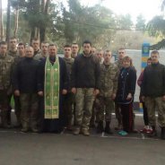 На Пасху священик відвідав військову частину