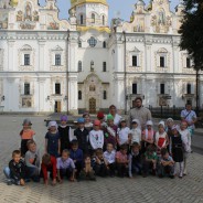 ЯГОТИН. Священик організував для учнів Яготинської школи паломництво до Києво-Печерської Лаври