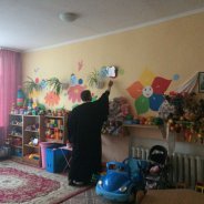 МОРОЗІВКА. Настоятель Свято-Успенської освятив приміщення дитячого садочку