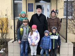 ВИШГОРОД. Недільна школа Борисоглібської парафії відвідала в Димері громадян похилого віку та інвалідів