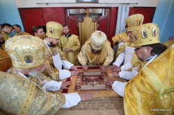 Митрополит Бориспільський і Броварський Антоній освятив престол Свято-Успенського храму села Погреби