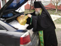 КНЯЖИЧІ. Спасо-Преображенський  монастир відправив продукти харчування  для військових в зоні АТО