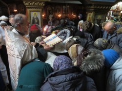 У новорічну ніч віруючі Бориспільської єпархії молилися за Україну та новий рік (оновлено)