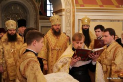 У неділю за Божественною Літургією керуючий Бориспільською єпархією митрополит Антоній молився про примноження любові, викорінення ненависті і злоби