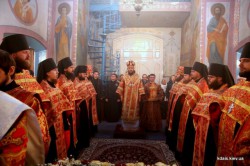 Митрополит Бориспільський і Броварський Антоній звершив уставне вечірнє богослужіння в академічному храмі Різдва Пресвятої Богородиці