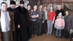 Духовенство Другого Бориспільського благочиння привітало з Різдвом Христовим нужденних