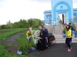 ЛЕМЕШІВКА. На 30-ту річницю Чорнобильської трагедії біля Свято-Покровського храму започатковано парк