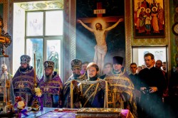 Митрополит Антоній очолив урочистості з нагоди 10-ї річниці Хрестовоздвиженського кафедрального собору м. Житомира