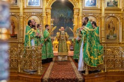 Митрополит Бориспільський і Броварський Антоній звершив Божественну літургію у Покровському жіночому монастирі столиці