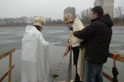 Парафії Бориспільської єпархії відсвяткували Хрещення Господнє молитвою та зануренням у Йордан
