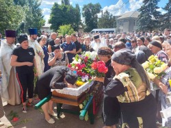 Духовенство в Броварському районі взяло участь у відспівуванні загиблих захисників України