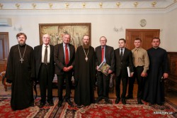Митрополит Бориспільський і Броварський Антоній зустрівся з відомим британським релігійним діячем Девідом Хасавеєм