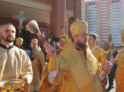 Єпископ Переяслав-Хмельницький Діонісій очолив святкування престольного свята в храмі святого Іоанна Богослова міста Броварів