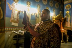 Митрополит Бориспільський і Броварський Антоній звершив нічну Божественну Літургію в академічному храмі на честь Різдва Богородиці
