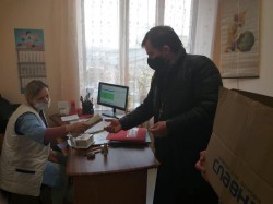 БОРИСПІЛЬ. Священники кафедрального собору надали допомогу Бориспільській центральній районній лікарні
