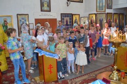 Священики єпархії благословили дітей на навчання