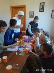 КАТЮЖАНКА. В недільній школі Архистратига Михаїла діти вчилися робити мило