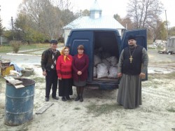 Єпархіальний відділ соціального служіння та благодійництва в робочому порядку відвідав своїх підопічних в селі Рогозові