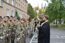 ПЕРЕЯСЛАВ-ХМ. Священик благословив відкриття військово-спортивного ліцею
