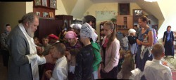 ВИШГОРОД. У недільній школі Борисоглібського храму провели День відкритих дверей і День іменинника