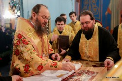 Митрополит Бориспільський і Броварський Антоній освятив нові антимінси для Бориспільської єпархії