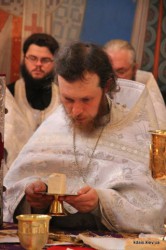 В Лазареву суботу митрополит Антоній звершив Божественну літургію в академічному храмі Різдва Пресвятої Богородиці