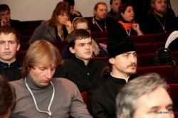 Митрополит Бориспільський і Броварський Антоній взяв участь у круглому столі, присвяченому проблемам підготовки священнослужителів до співпраці зі ЗМІ