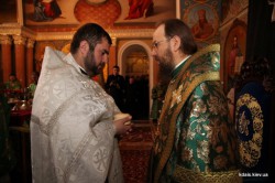 На свято Входу Господнього в Єрусалим митрополит Бориспільський і Броварський Антоній відслужив Божественну літургію