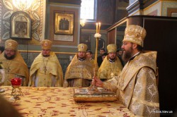 В день пам'яті святителя Миколая Чудотворця митрополит Антоній очолив Божественну літургію в Покровському храмі столиці