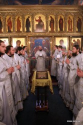 У Вселенську батьківську суботу митрополит Бориспільський і Броварський Антоній звершив заупокійне богослужіння